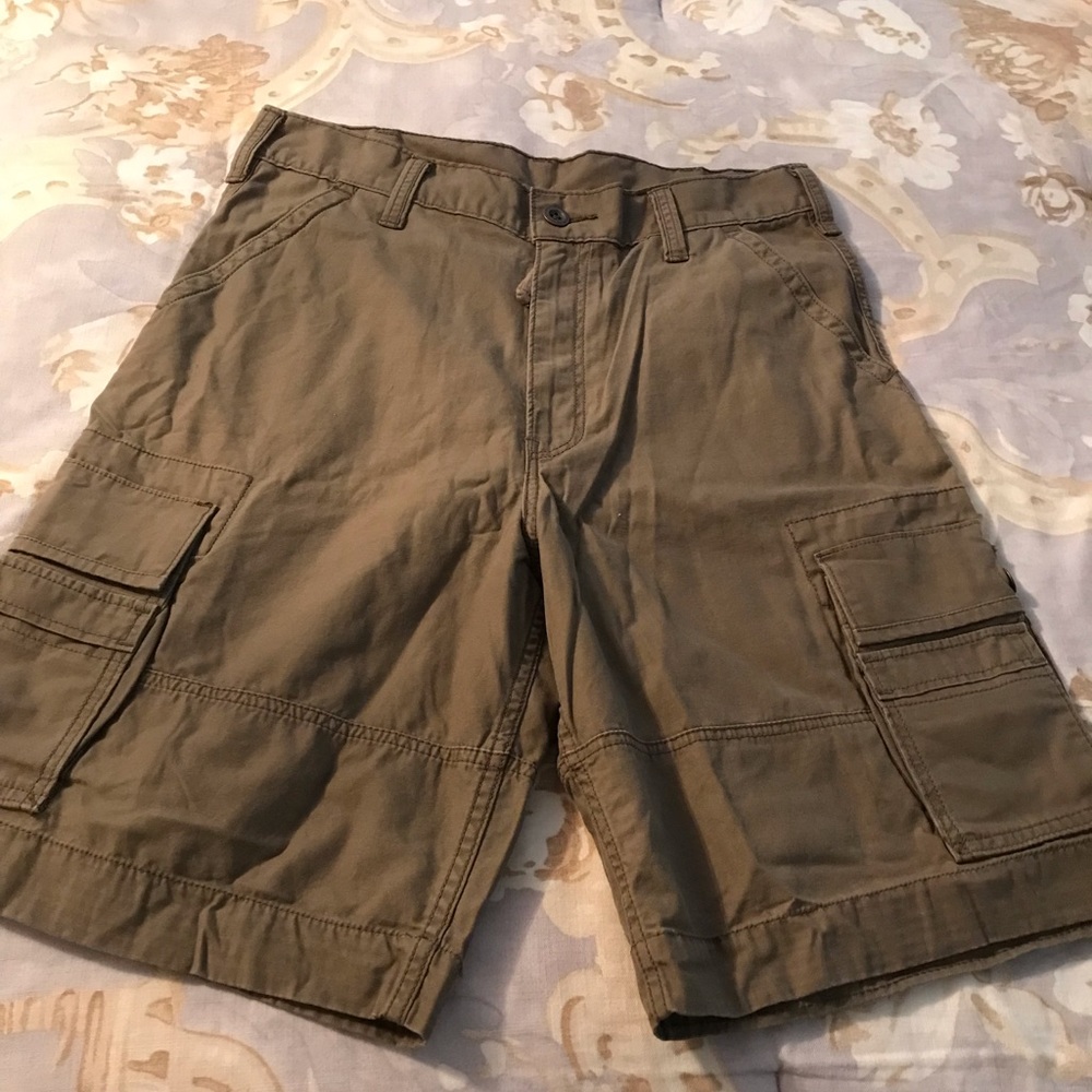 Levi’s men’s cargo shorts - size 33